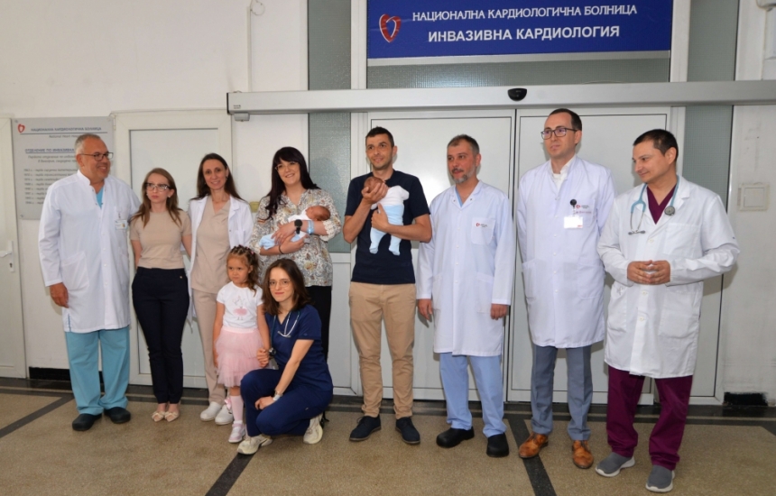 Лекари от две болници спасиха бременна с аортна дисекция