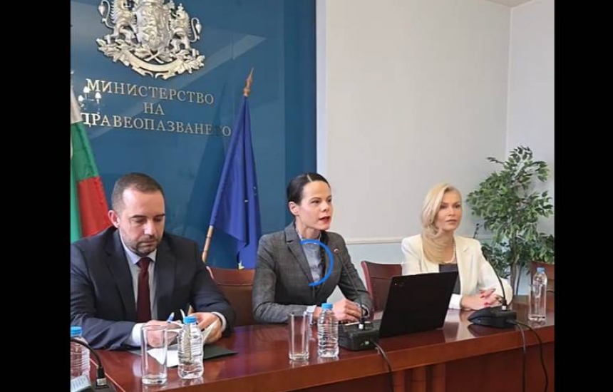 Над 70 платформи продават незаконно лекарства