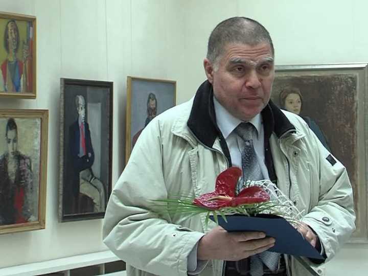 Между Калиопа и Хигия