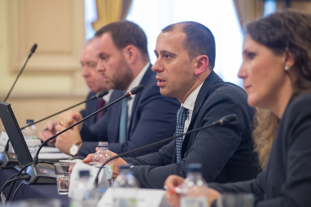 Паралелните търговци искат ремонт на цените