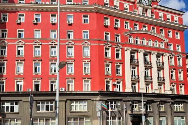 По-малко непълнолетни търсят работа