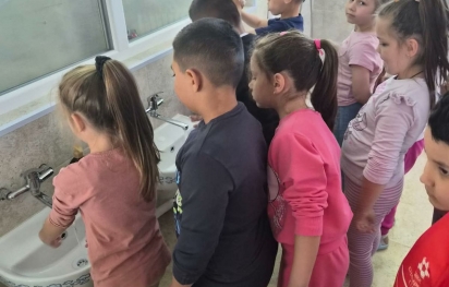 Уроци по хигиена за децата в Хасково