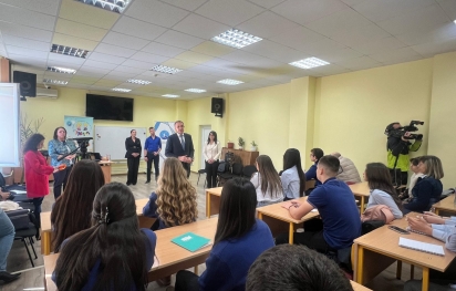 Гуцанов на открит урок за вейповете