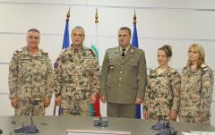 Медиците от Мали с медали от министъра на отбраната