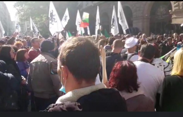 Протести срещу зеления сертификат 